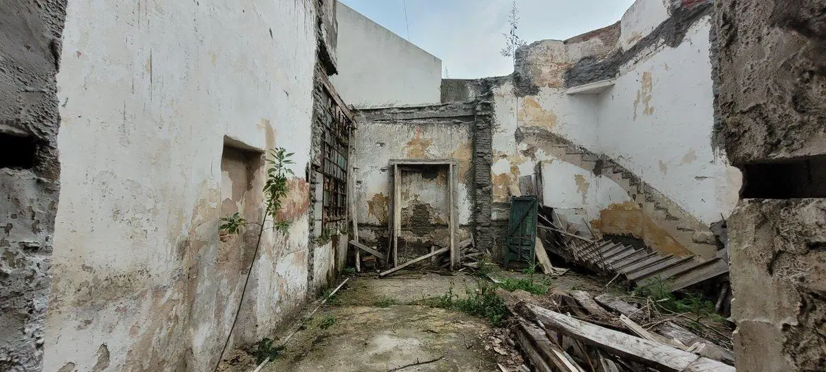 Lote terreno en Lanús Oeste - Excelente ubicación 5