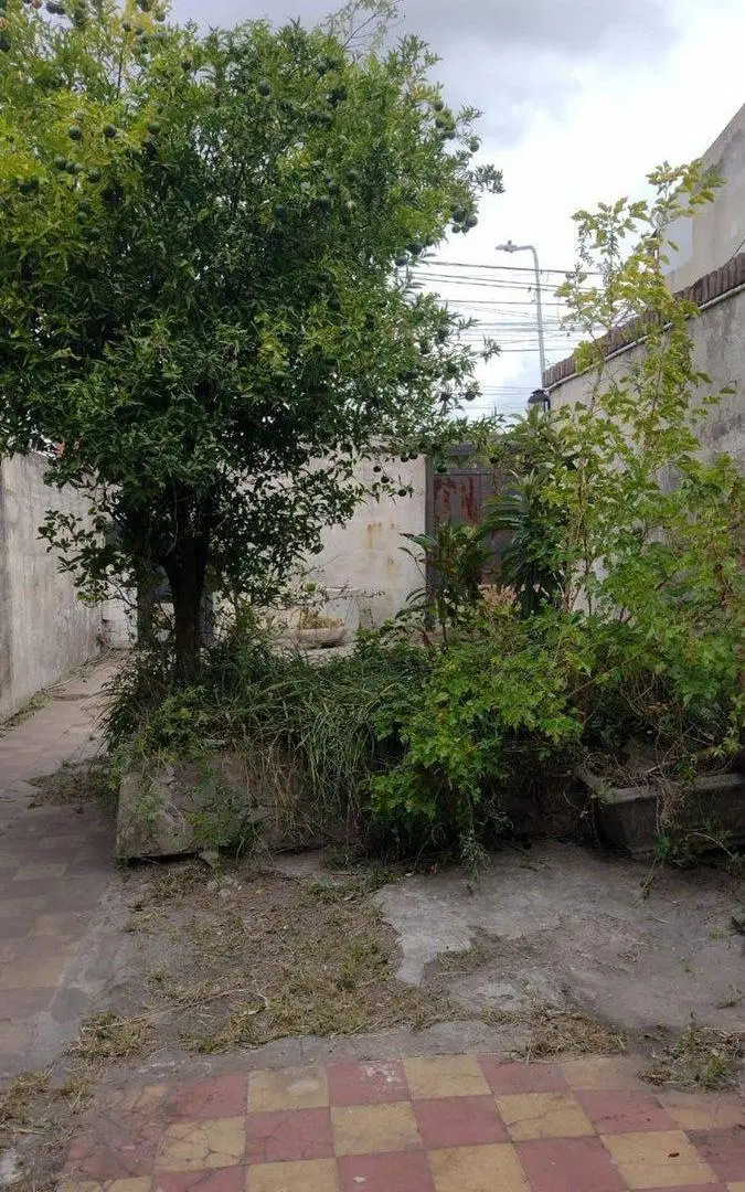 VTA DE LOTE DE TERRENO DE 7,80 X 26,29. LANUS ESTE 3