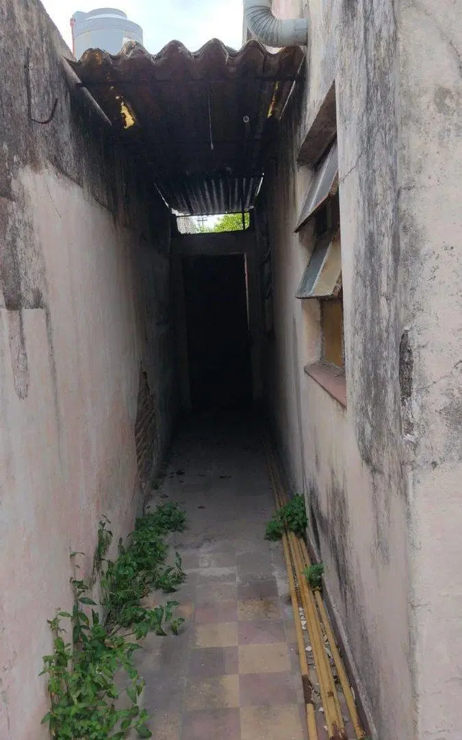 VTA DE LOTE DE TERRENO DE 7,80 X 26,29. LANUS ESTE 4