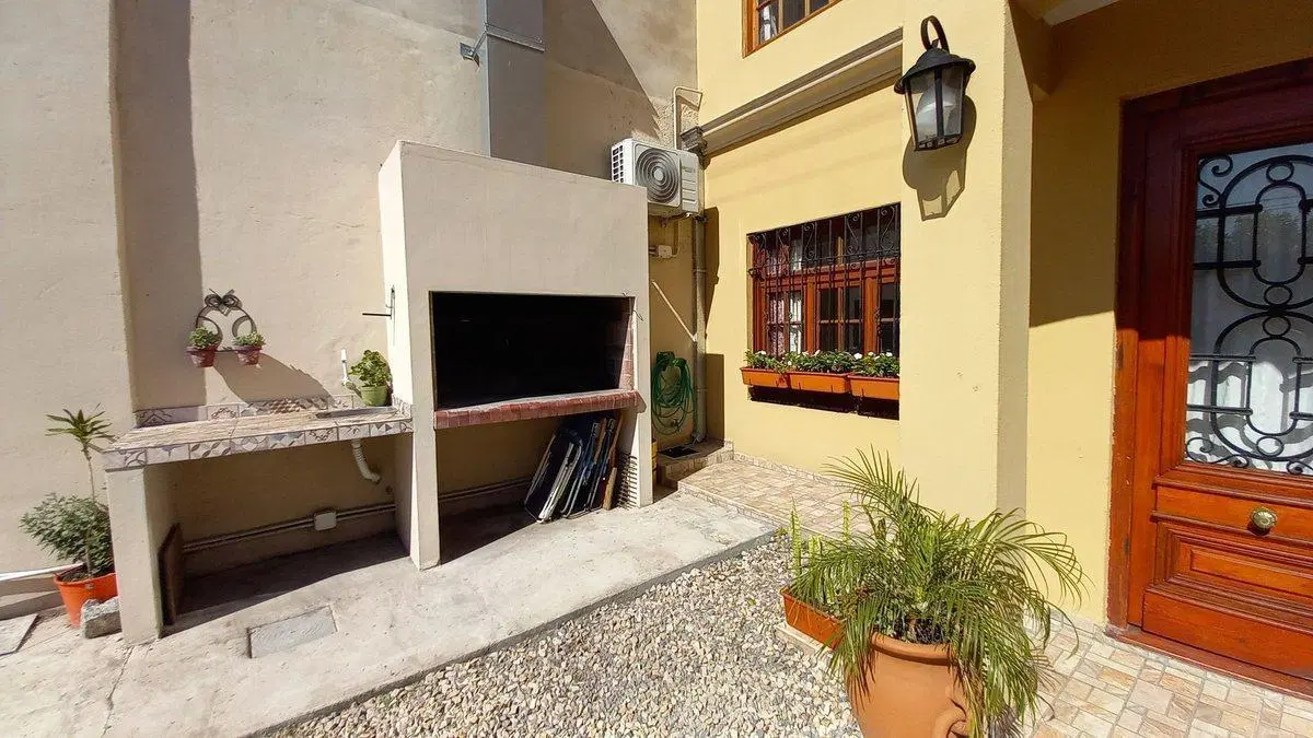 CASA 6 AMB CON DOBLE COCHERA, PARQUE CON PARRILLA 5
