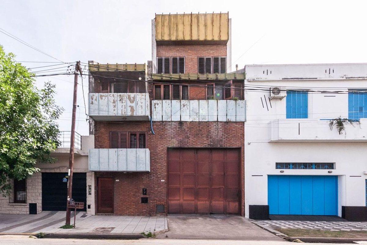 Casa multifam. en lote de 8,66 x 26,98 c/galpón