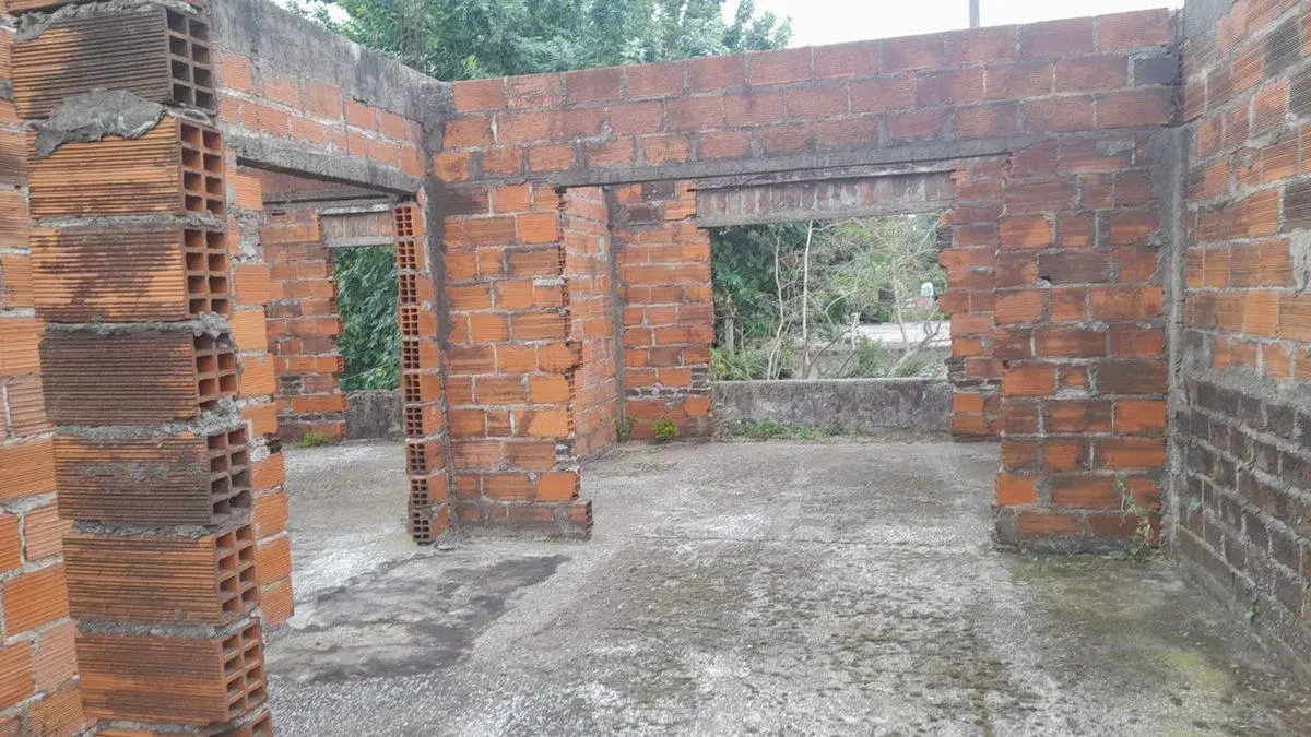 CASA 3 AMB SOLIDA A REFACCIONAR - LOTE 300M2 3