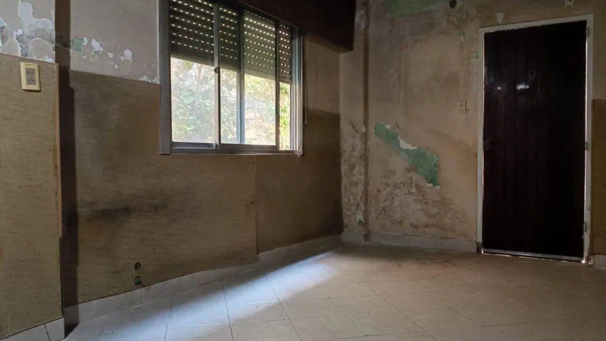 CASA 3 AMB "A REFACCIONAR" C/PATIO, LOCAL Y GARAJE 5