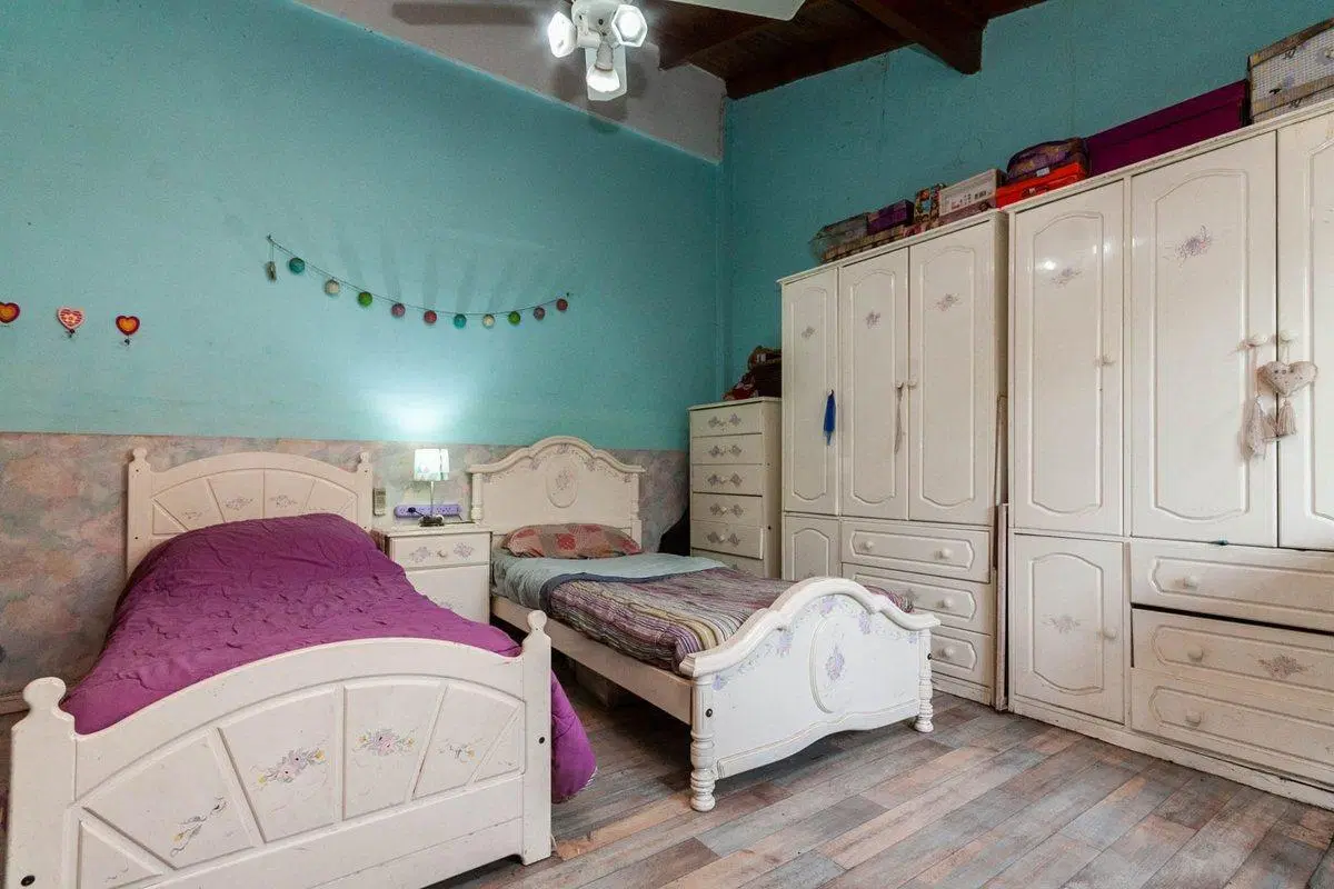 VENTA HERMOSA CASA 3 AMBIENTES VALENTIN ALSINA 4