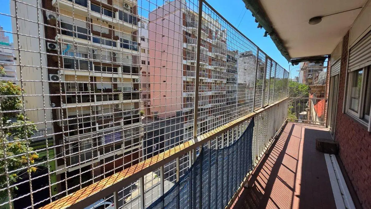 DEPTO EN VENTA 3 AMB BALCÓN FRENTE CABALLITO 4