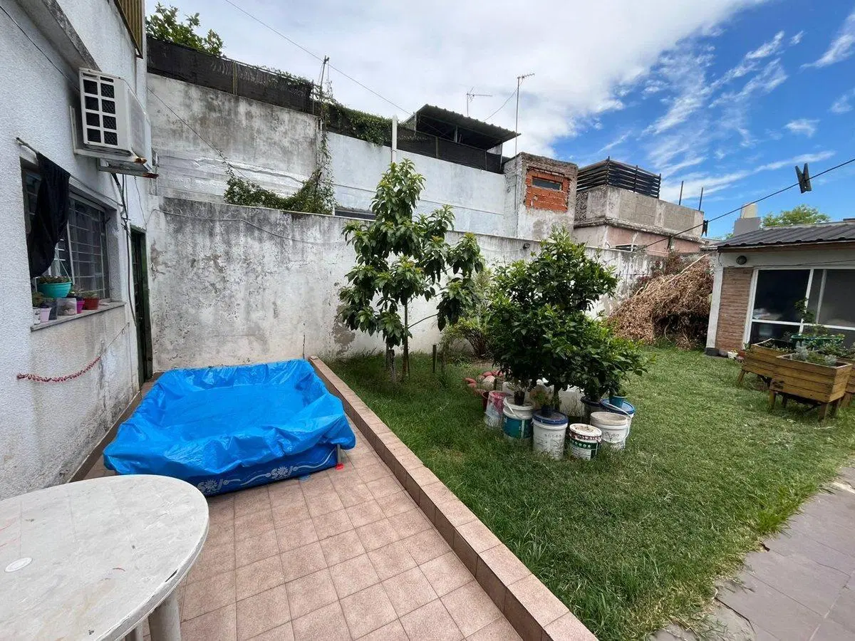 CASA 5 AMBIENTES CON JARDIN Y QUINCHO 5