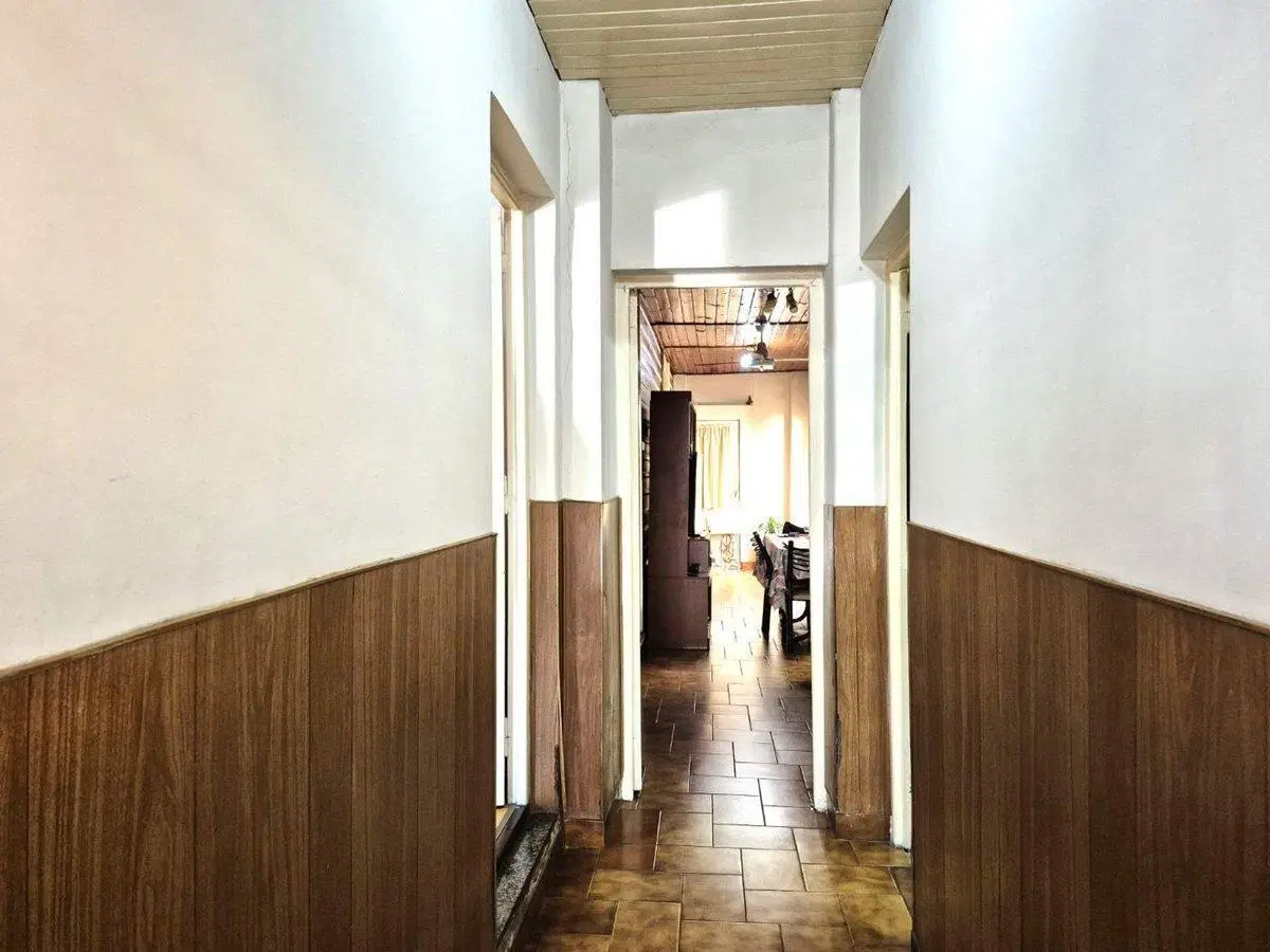 CASA A REFORMAR-4 dormitorios- terraza-LANUS OESTE 4