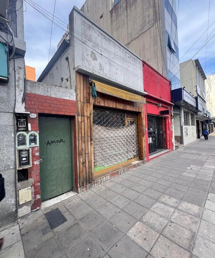 ALQUILER DEPOSITO SOBRE AVENIDA LANUS OESTE 2