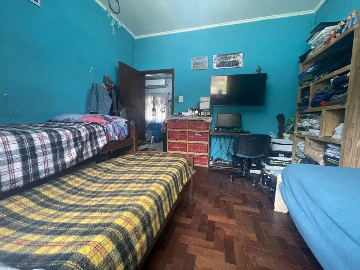 Casa P/ 2 familias 3 AMB cada una 8,66x 27,71 MTS 4