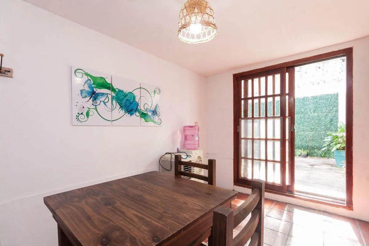 Casa 5 amb con garage, salon educativo, depto 2amb 5