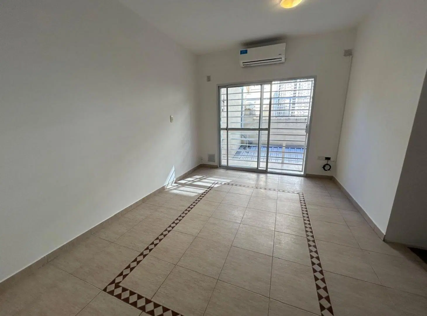 VENTA DUPLEX 3 AMBIENTES BANFIELD  APTO CREDITO 4