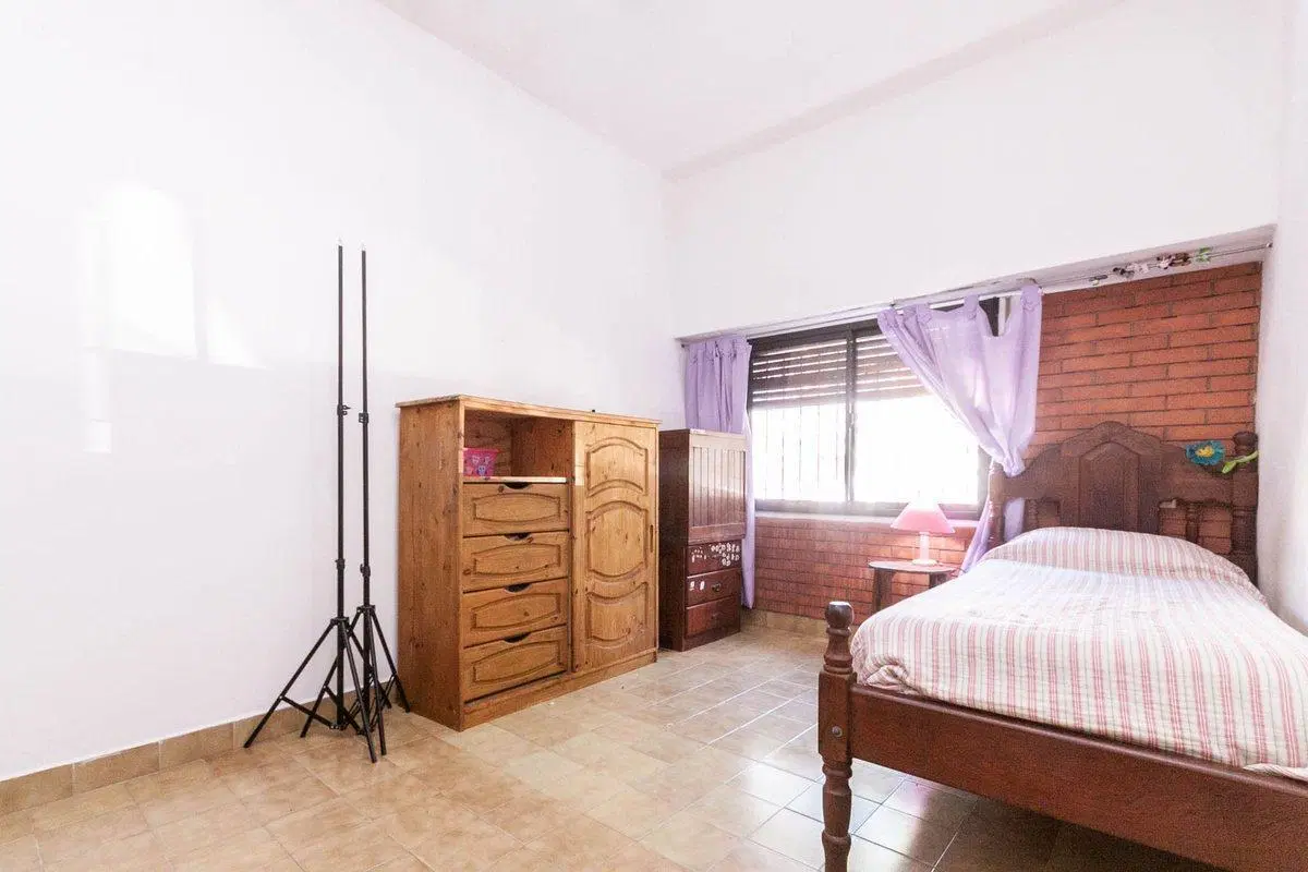Casa de 3 amb en venta c/quincho, cochera y patio 5