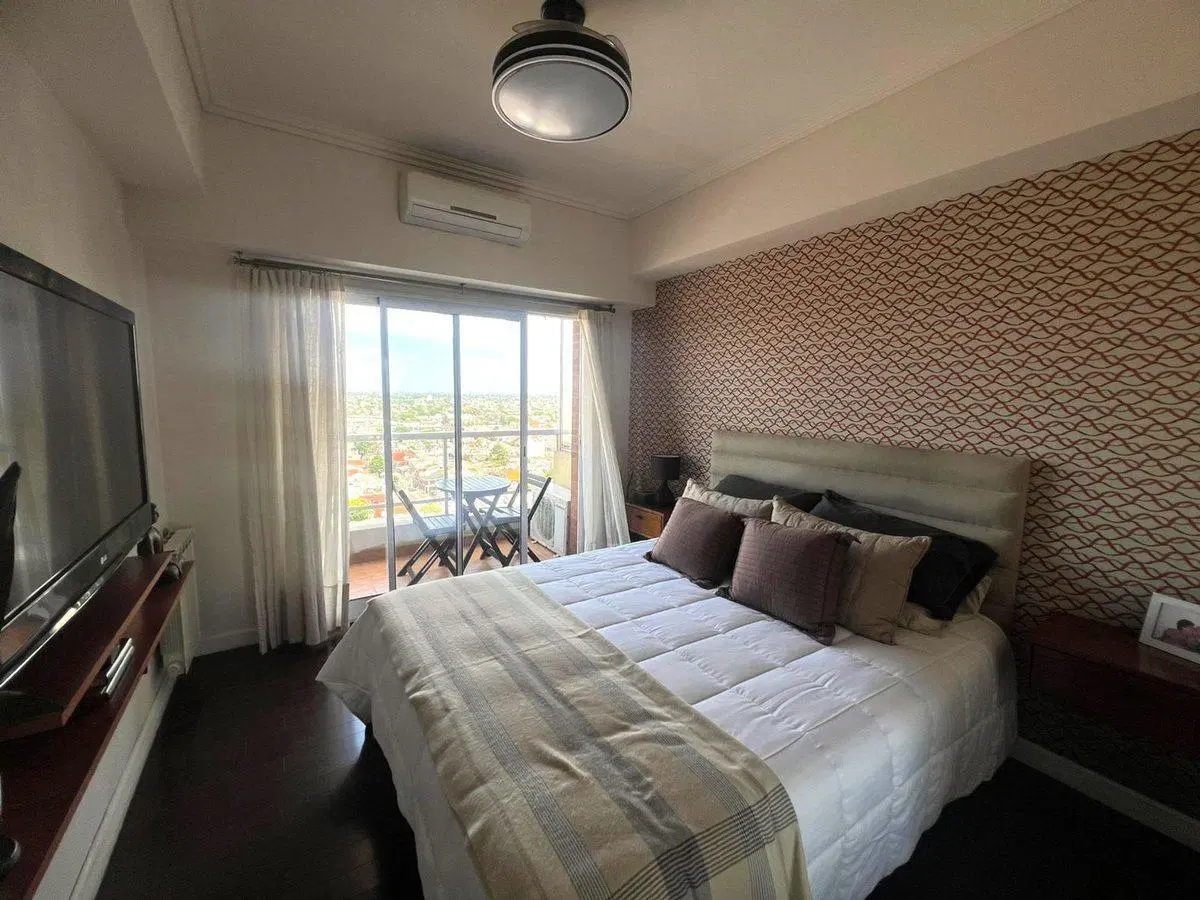 Depto 4 ambientes con suite, balcón terraza 5