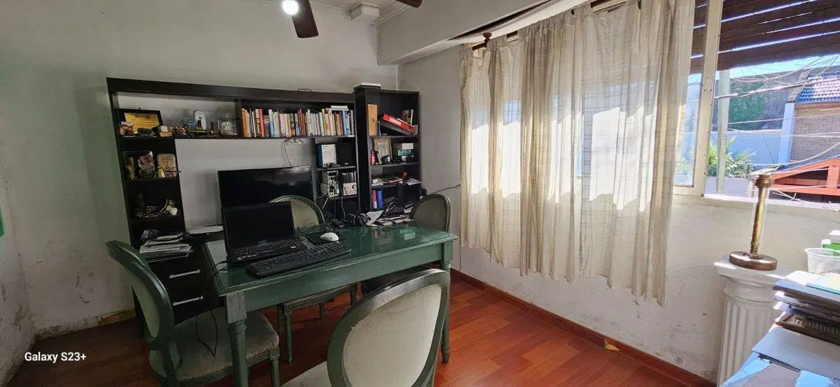 TERRENO EN VENTA CON DEPTO DE 2 AMB LANUS 4