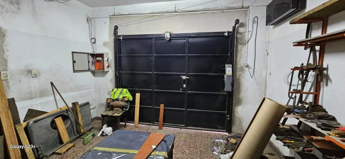 TERRENO EN VENTA CON DEPTO DE 2 AMB LANUS 5