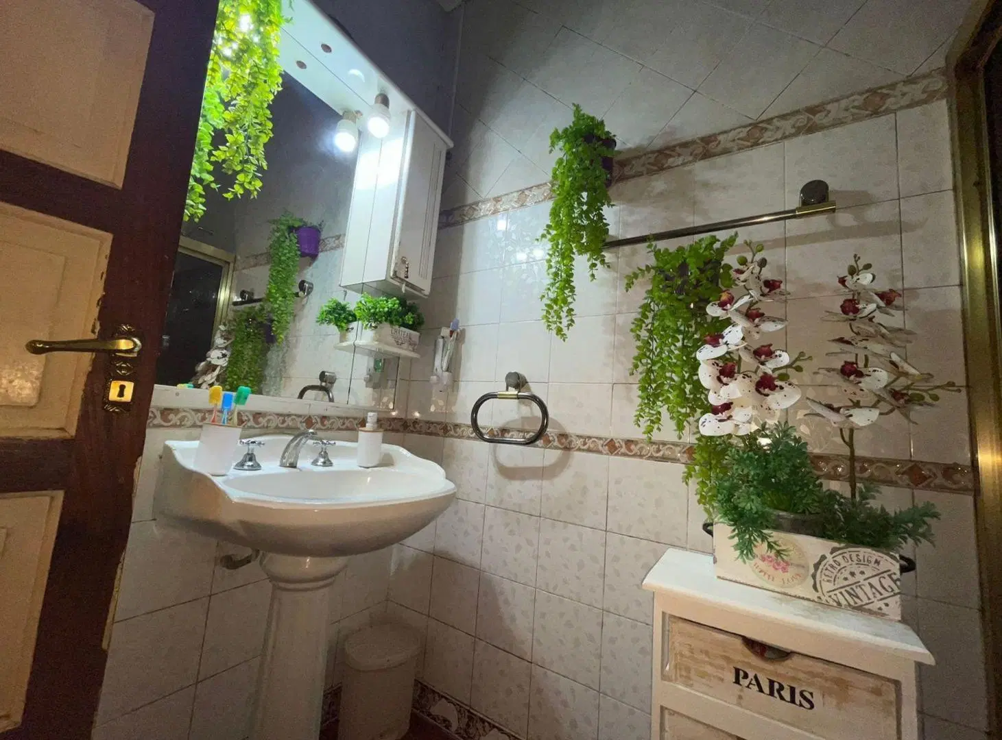 CASA EN VENTA-5 AMBT.C/TERRAZA -QUINCHO-AVELLANEDA 3