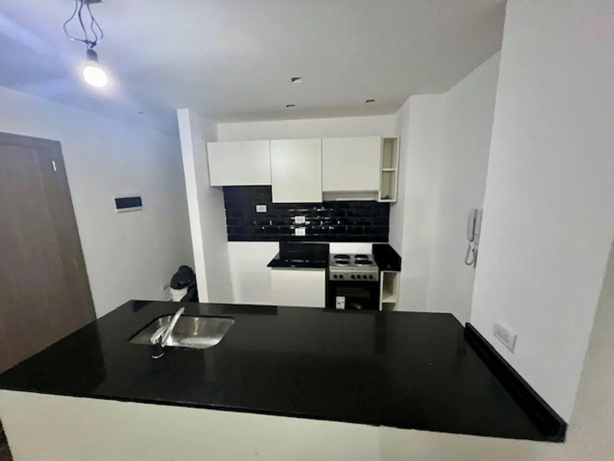 VENTA DE MONO AMBIENTE 1er PISO CON PATIO 3