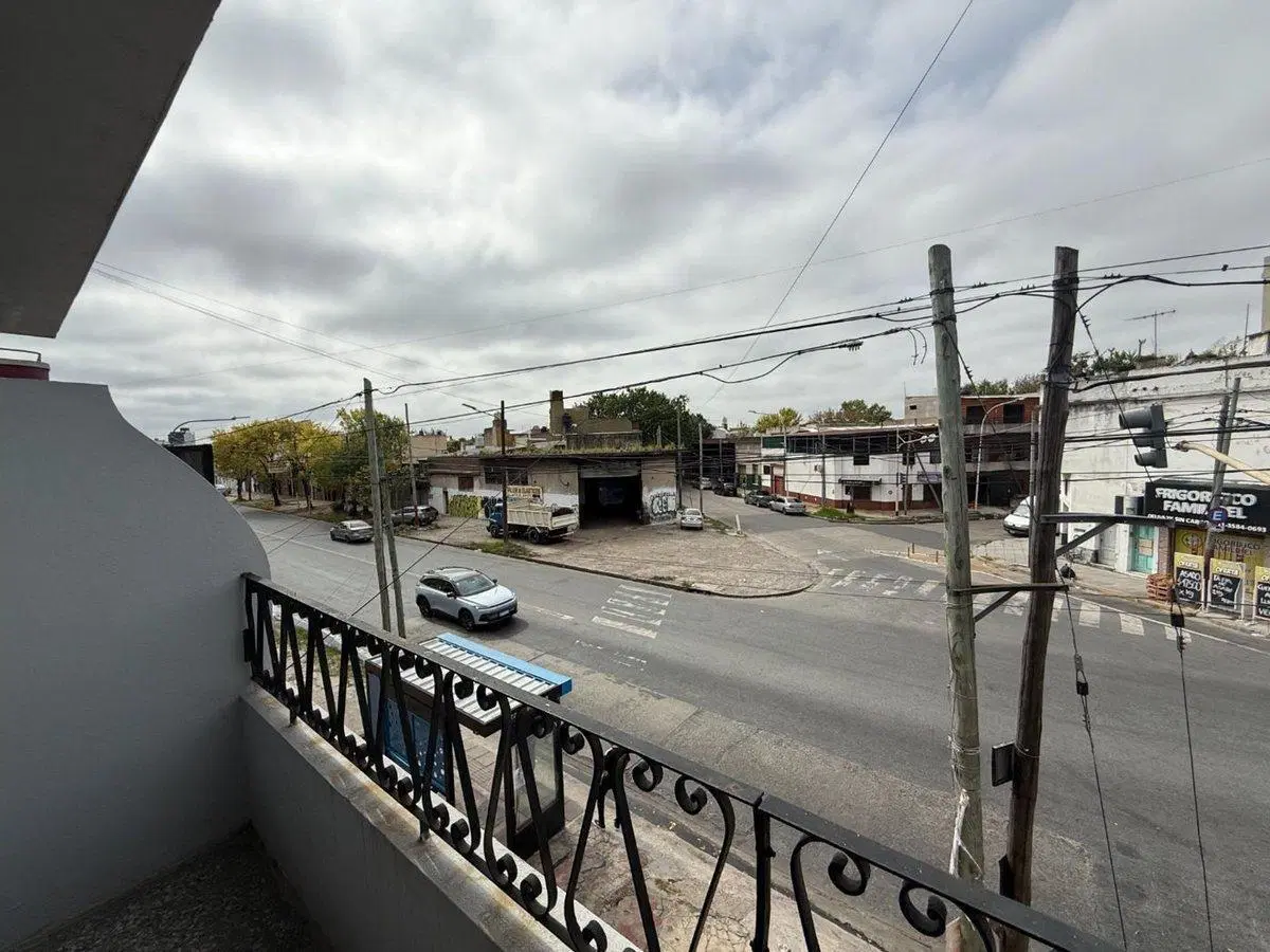 PH DE 4 AMB AL FRENTE CON BALCÓN Y TERRAZA 5
