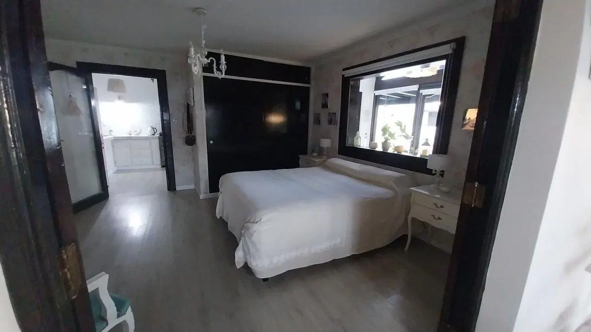 VENTA DE CASA CON HERMOSO PARQUE PILETA QUINCHO 2