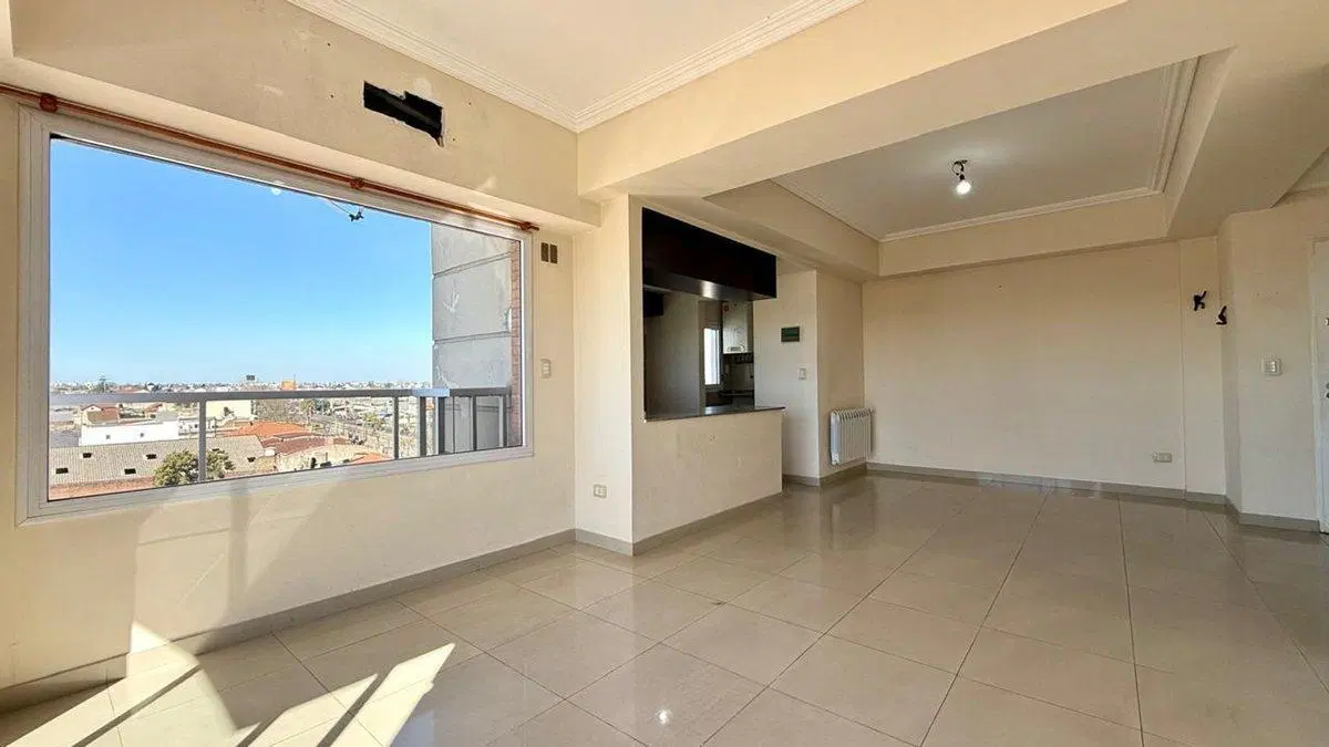 HERMOSO DPTO 3 AMBIENTE C/COCHERA AV. MITRE WILDE 5
