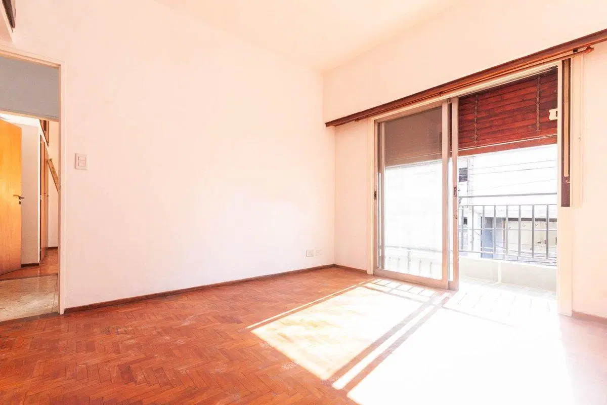 DTO 2 DORM AL FRENTE C/BALCON Y TERRAZA - PIÑEYRO 3