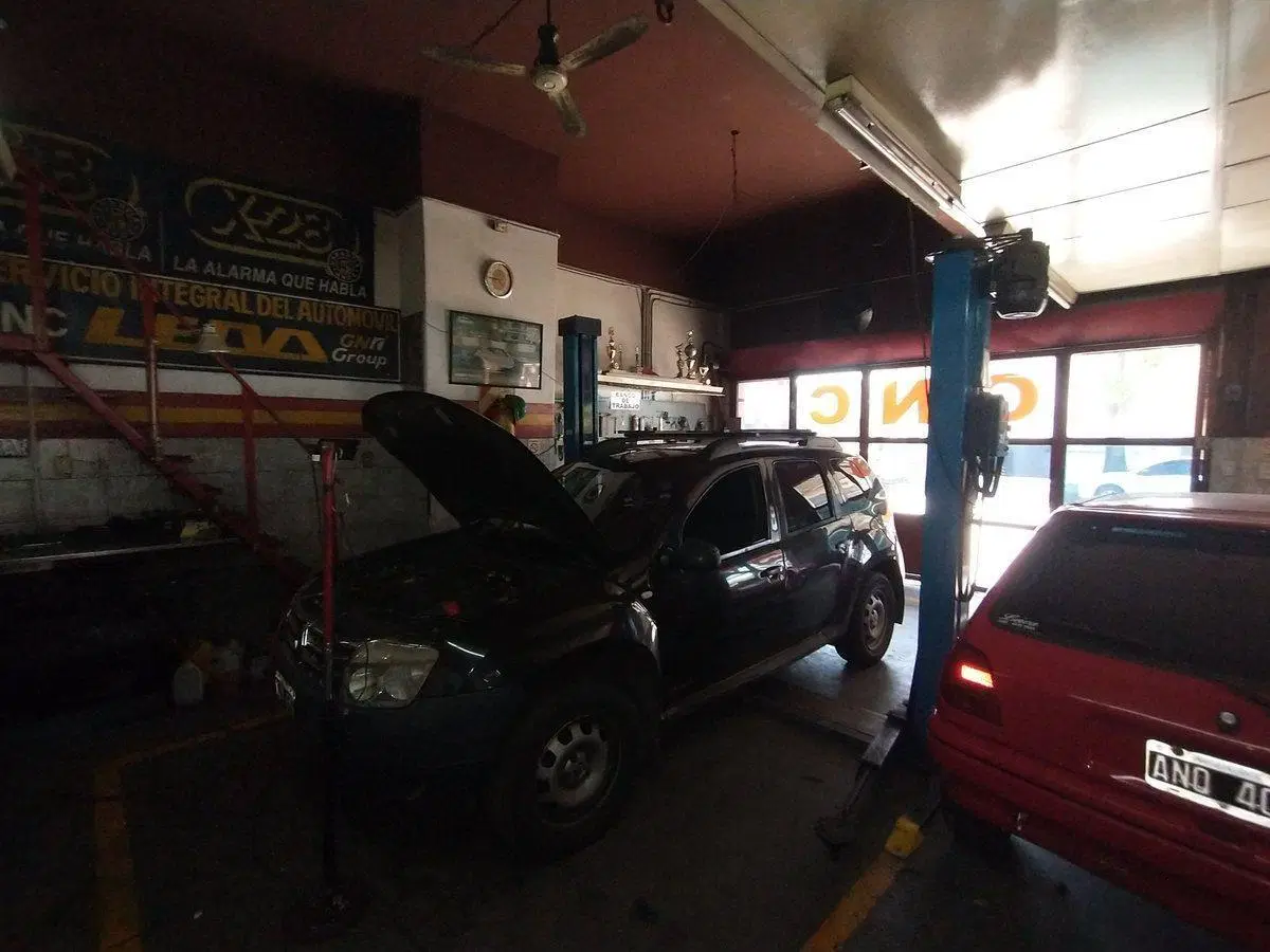 VENTA LOCAL COMERCIAL EN PH  / UBIC. AVELLANEDA 3