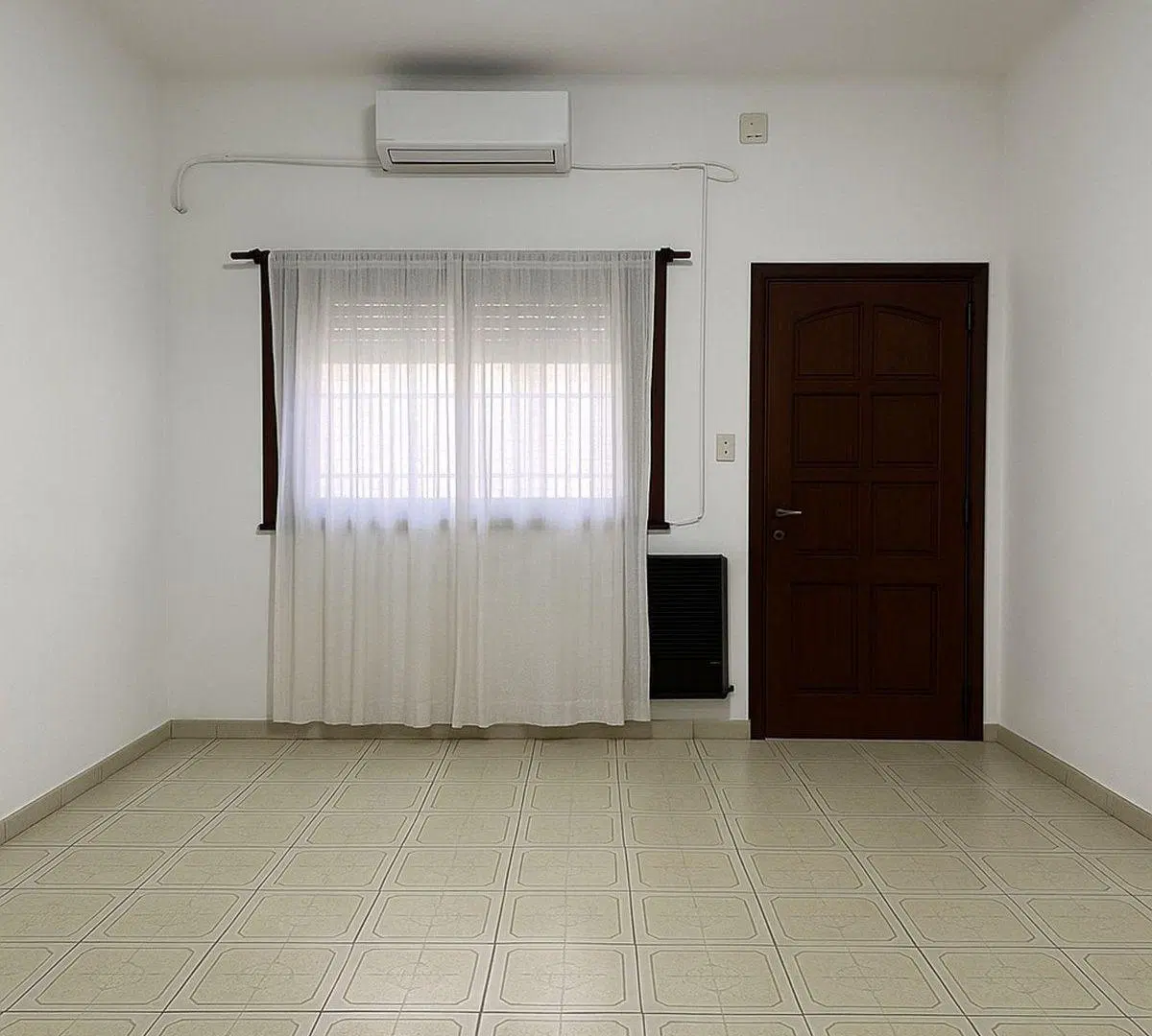 EXCELENTE CASA EN BANFIELD. APTA CREDITO 3