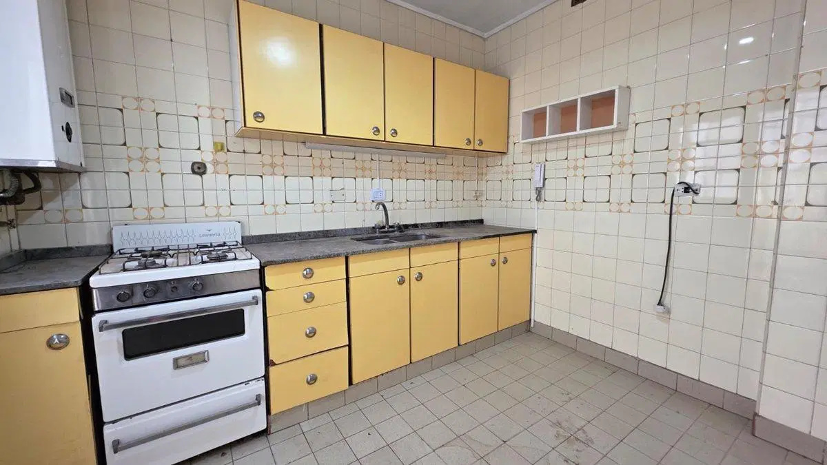 DEPTO EN VENTA 3 AMB BALCÓN FRENTE CABALLITO 5