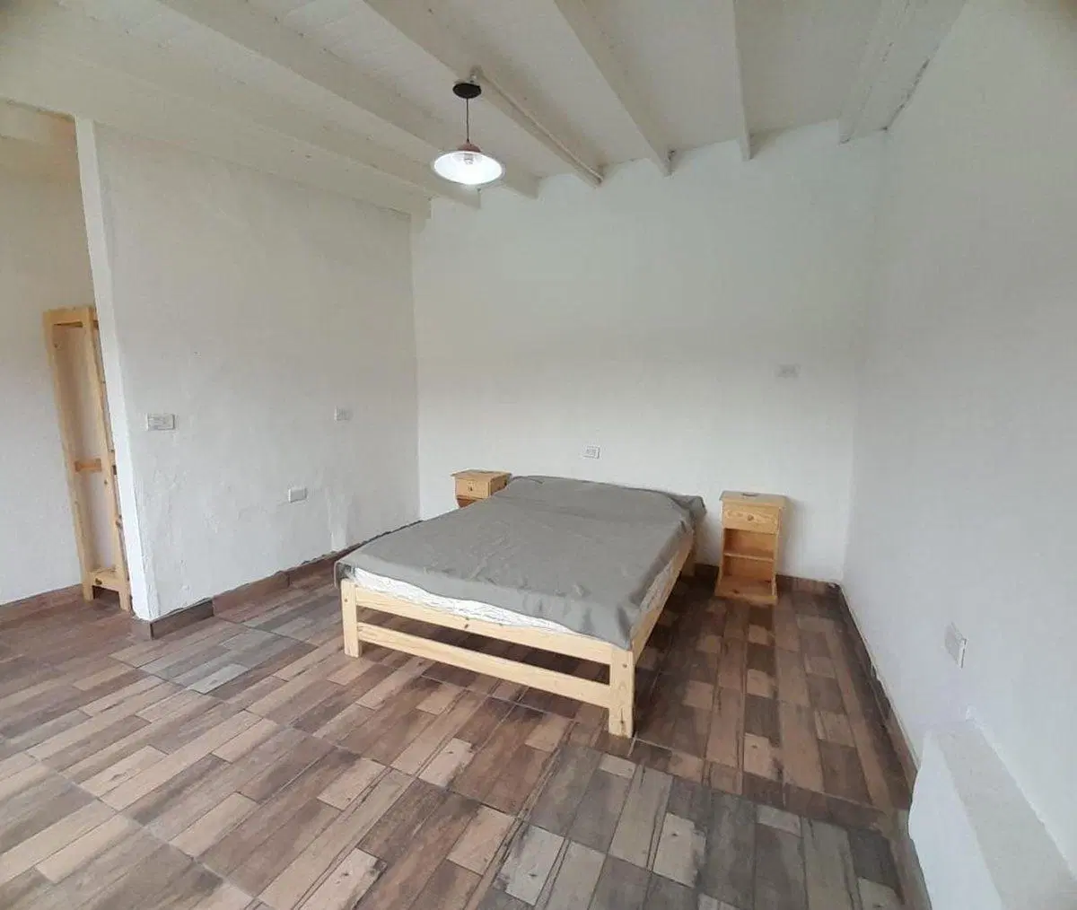 CASA ESTILO QUINCHO C/PILETA SAN MIGUEL DEL MONTE 2