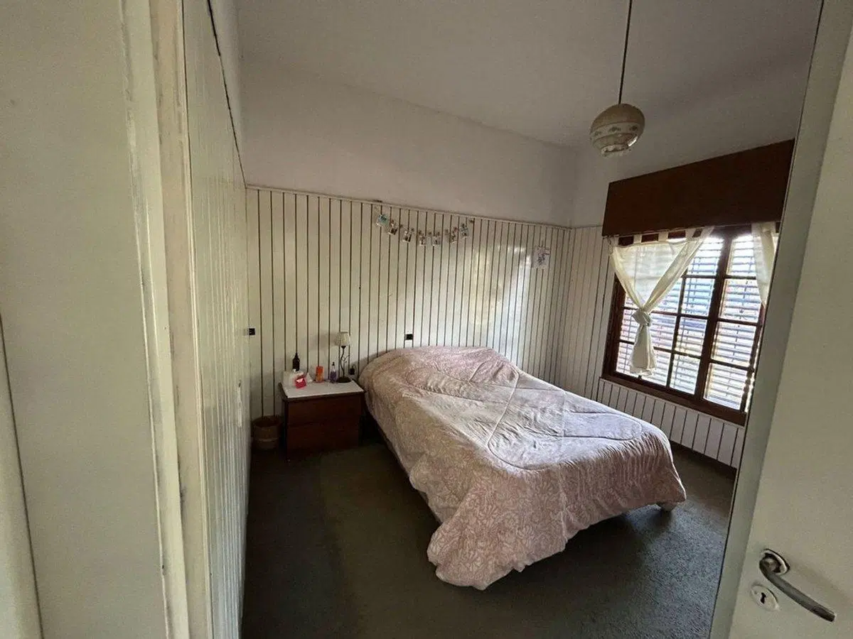 OPORTUNIDAD! CASA FAMILIAR CON GRAN PARQUE 4