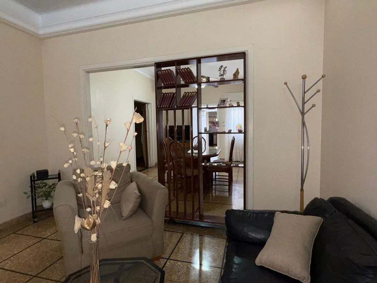 CASA EN VENTA C/AMPLIO FONDO Y QUINCHO-AVELLANEDA 2