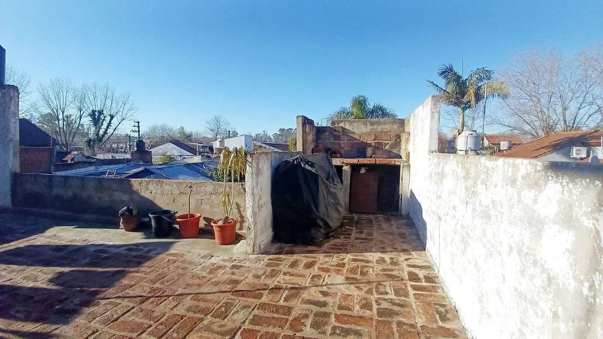CASA LOTE/TERRENO 311 M2 + DPTO 3 AMB PARQUE LOMAS 2