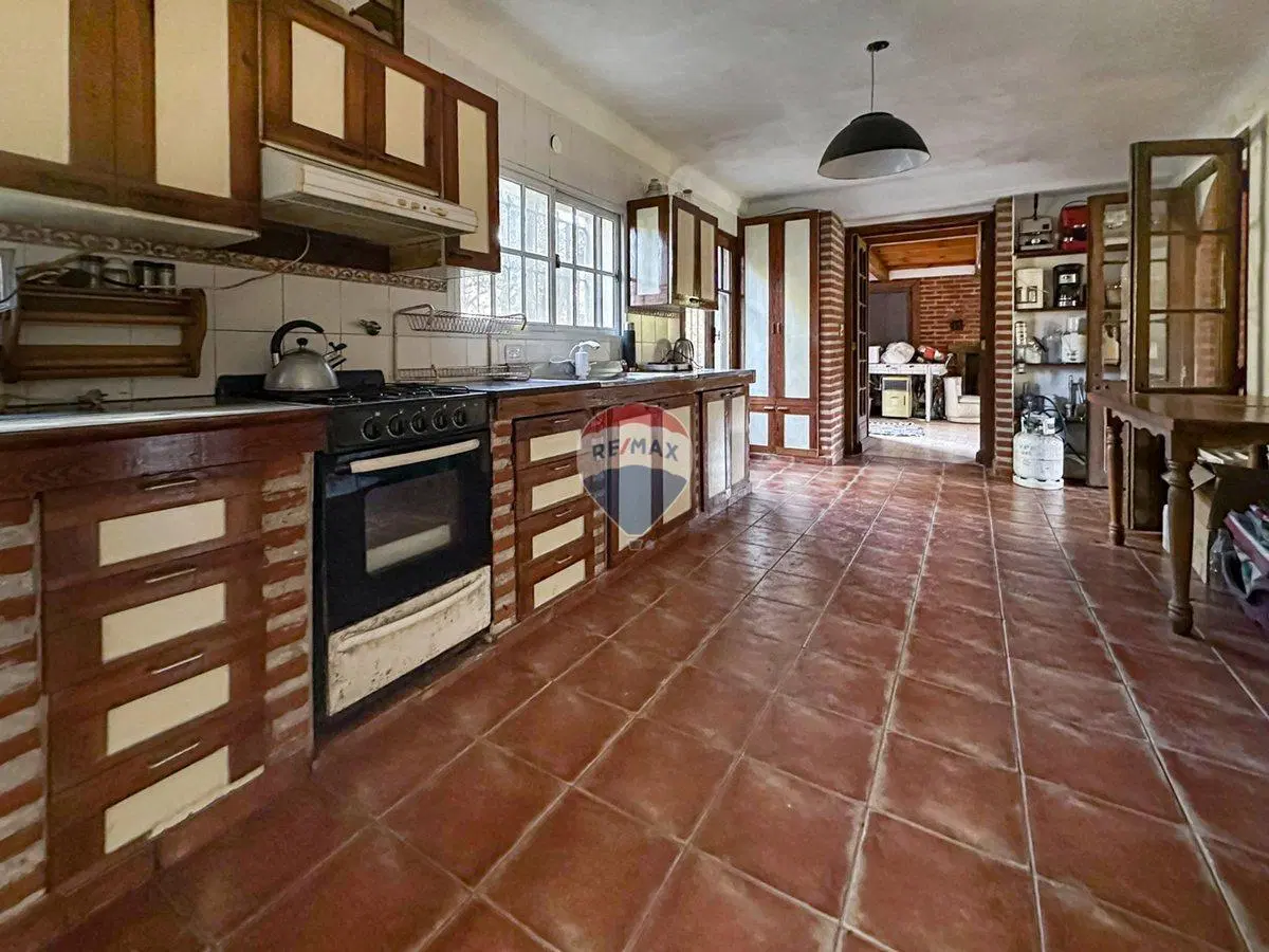 EXCELENTE CHALET 6AMB.IDEAL INVERSOR 2700M2.EZEIZA 3