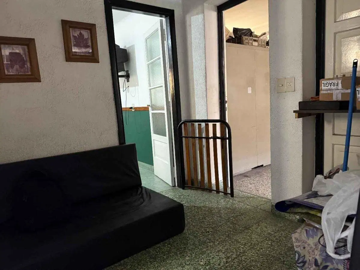 VENTA CASA 3 AMB CON PATIO Y COCHERA AVELLANEDA 4