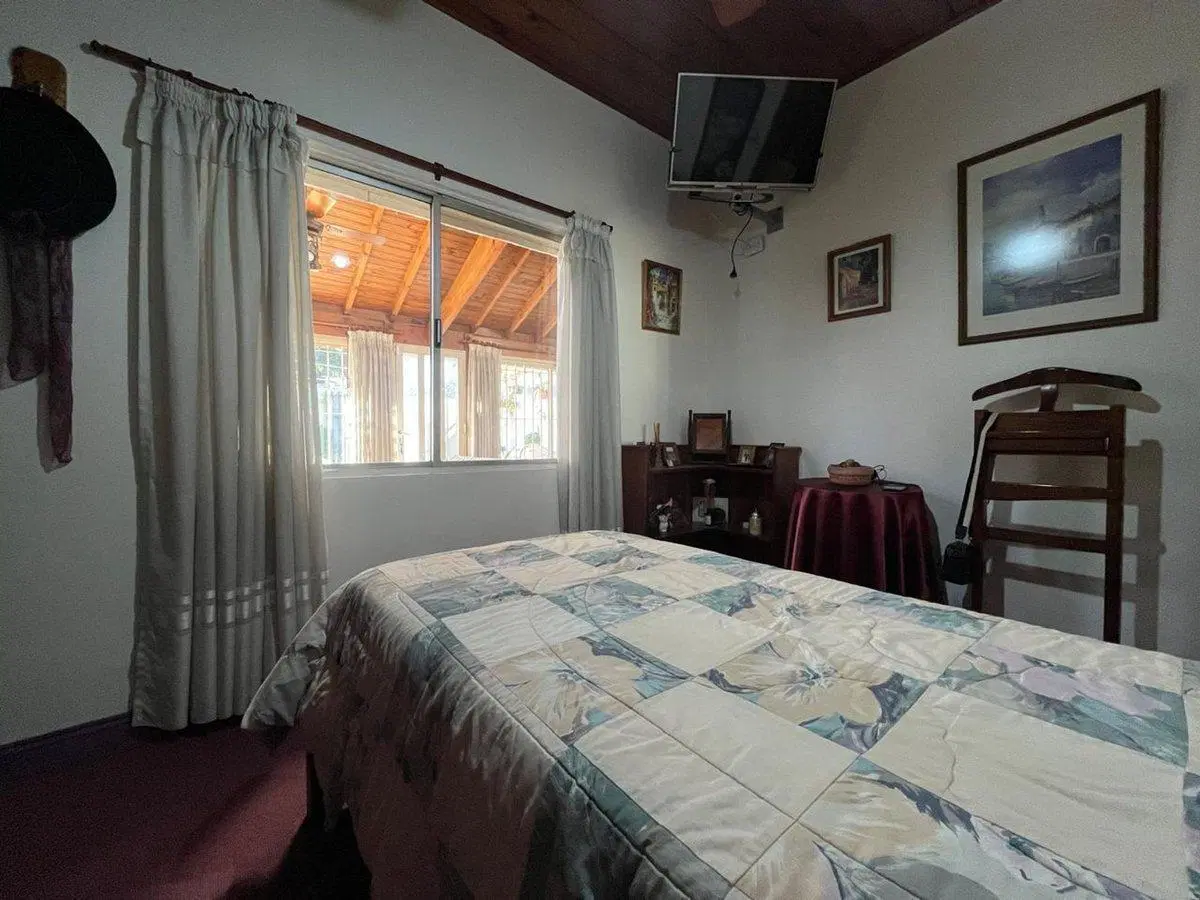 CASA DE 4 AMB EN TEMPERLEY, EXCELENTE APTA CREDITO 5