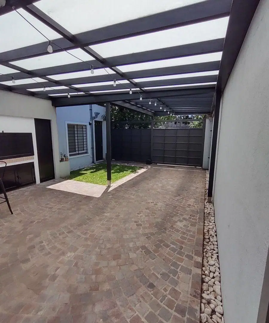 VENTA DE PH 3 AMB CON AMPLIO PATIO Y 2 COCHERAS 5