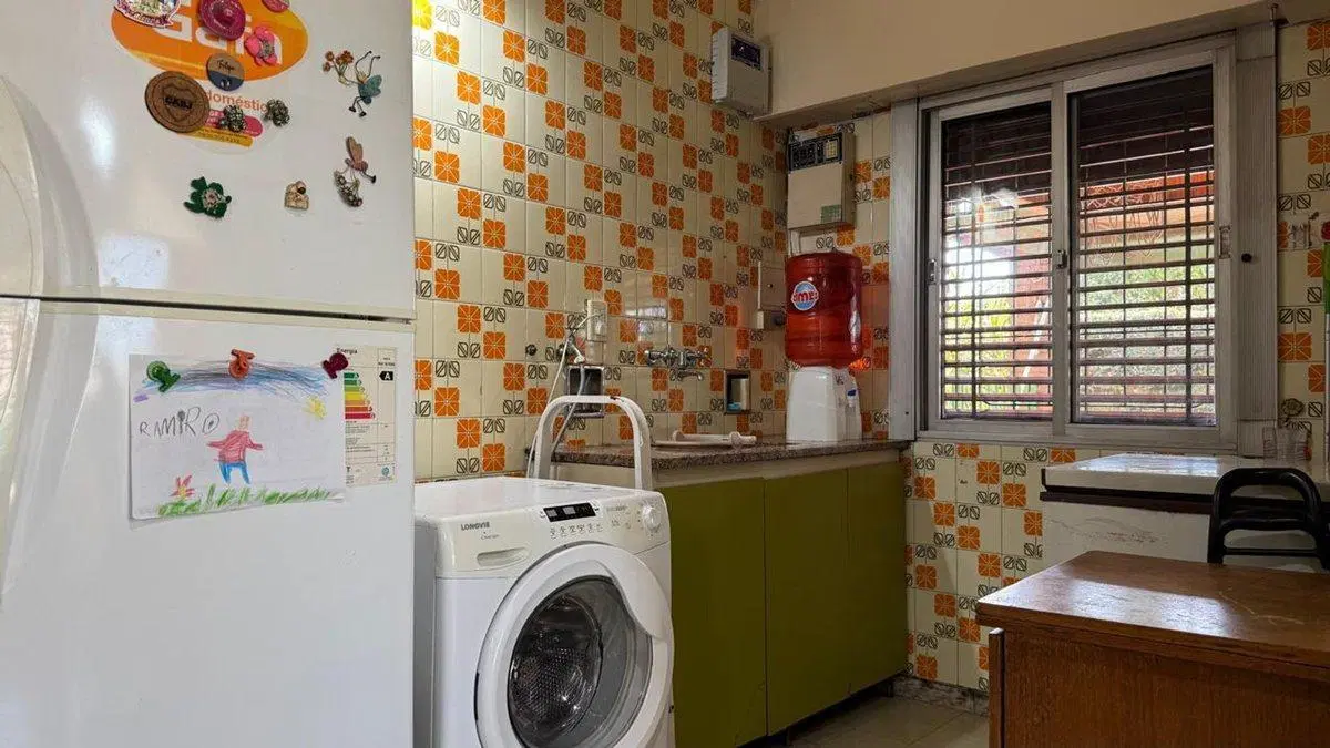 CASA DE 4 AMB EN DOBLE LOTE +  DPTO 3 AMBIENTES 4