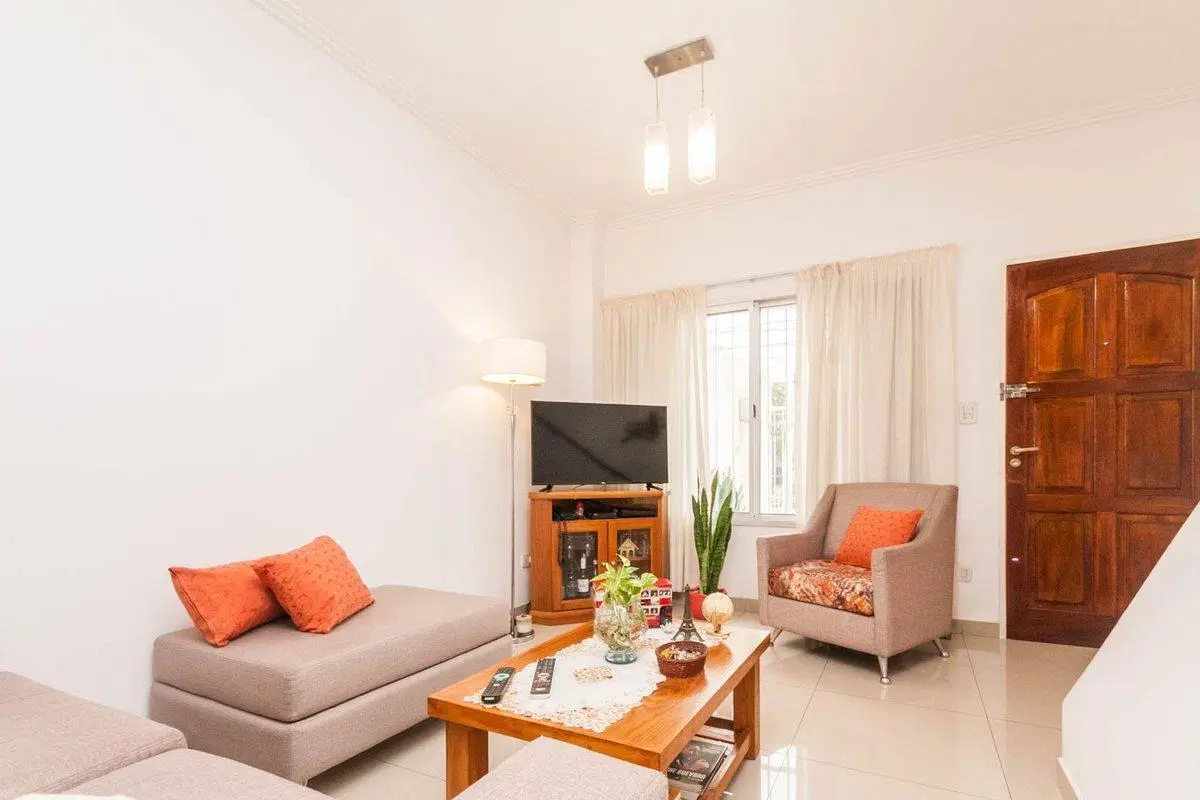 DUPLEX AL FRENTE C/ COCH. 3 AMB.AMTS. 25 DE MAYO 4