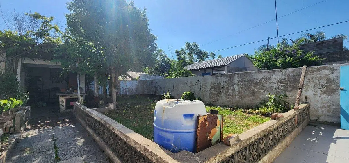Casa 3 ambientes c/cochera y fondo libre 8