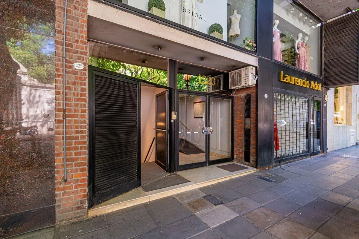 GRAN LOCAL COMERCIAL EN ALQUILER — RECOLETA VIP 5