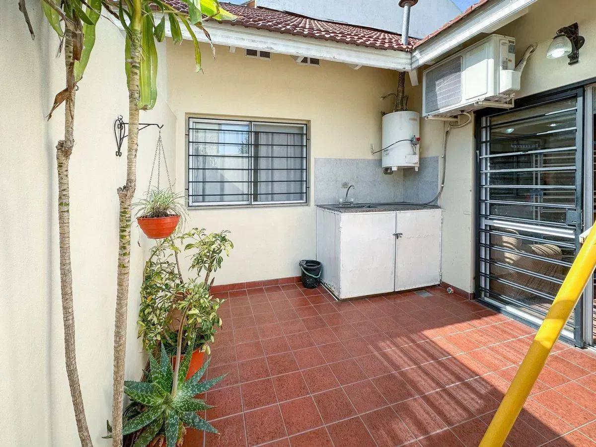 PH 2 plantas con patio - Ayacucho 1755 4