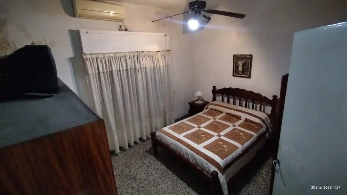 VENTA, CASA 3 AMB. FONDO Y QUINCHO Y TERRAZA. 2