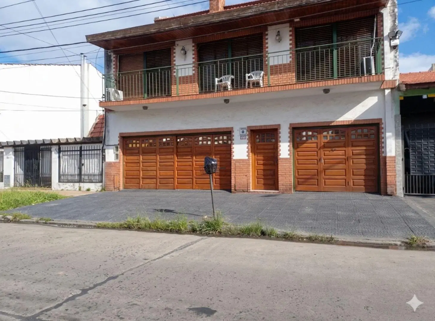 CASA 6 AMB,IDEAL 2 FAMILIAS C/QUINCHO/TERRAZ-LANUS 8
