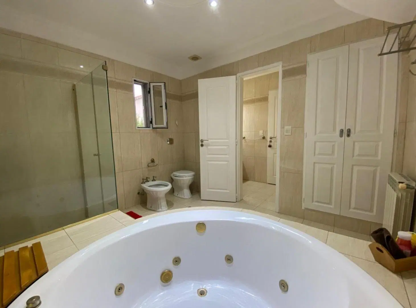 Excelente Casa 7 Ambientes con Pileta climatizada 2
