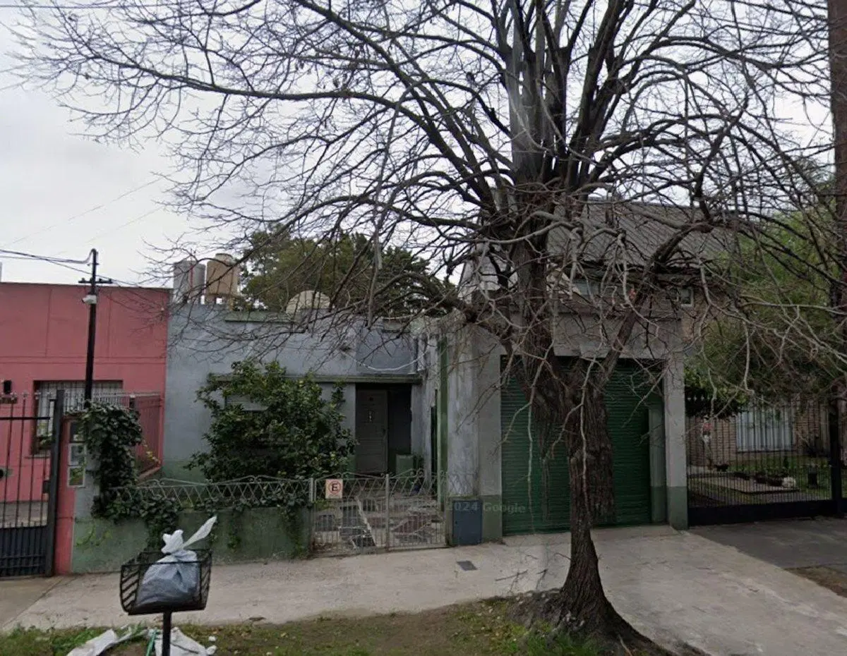 PH al frente 3 amb -Venta  c/local o garage Lanús 4