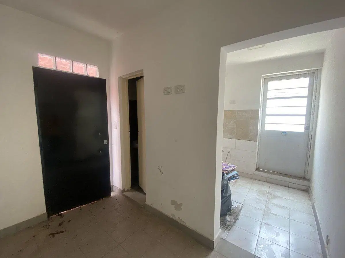 VENTA EN BLOCK 4 DEPTOS DE 2 AMB C/U + GALPÓN 5