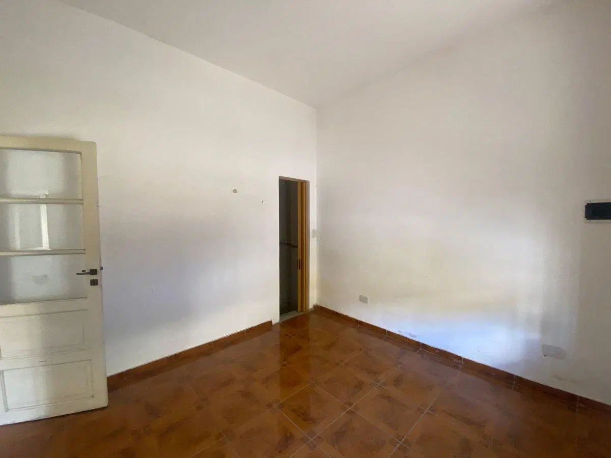 VENTA EN BLOCK 4 DEPTOS DE 2 AMB C/U + GALPÓN 4