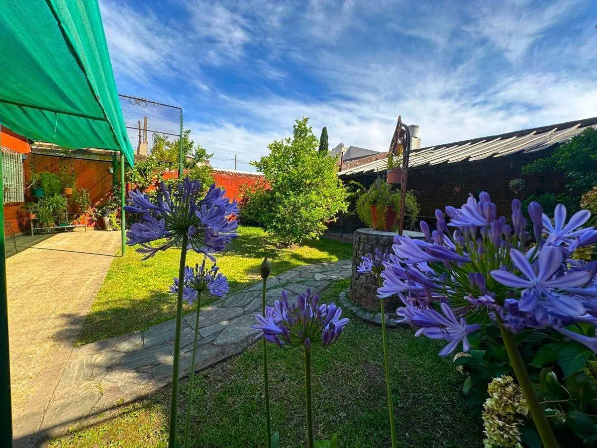 Casa en venta 4 amb cochera y jardin 3