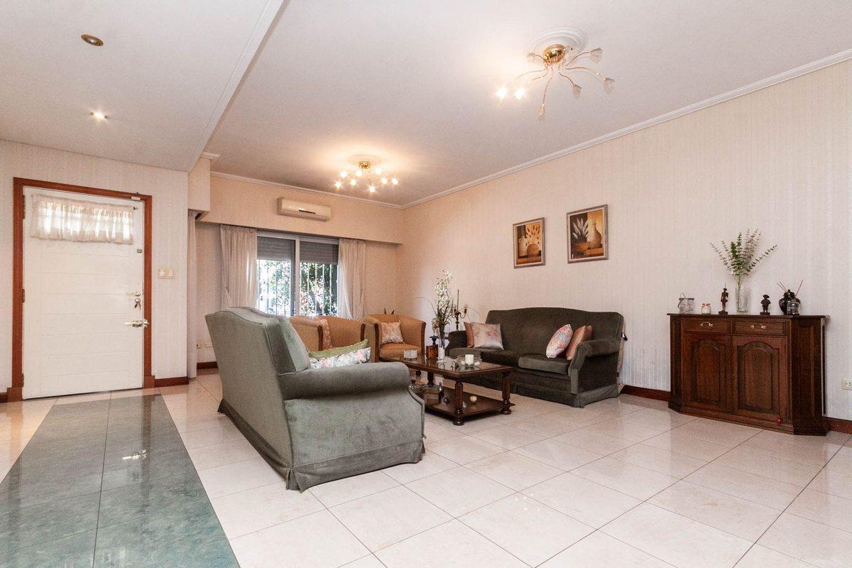 Foto de HERMOSO CHALET DE 5 AMB. EN LANUSITA, imagen 3