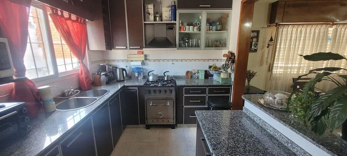 PH 3 Amb. AL FRENTE P/ ALTA C/ TERRAZA Y PLAYROOM 3